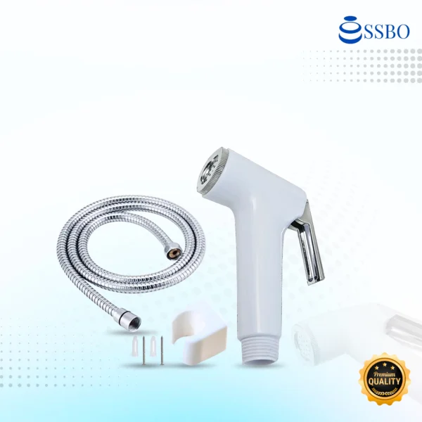 Jet shower WC SSBO warna putih dengan selang fleksibel, konektor ½ inch, dan holder dinding untuk kamar mandi.
