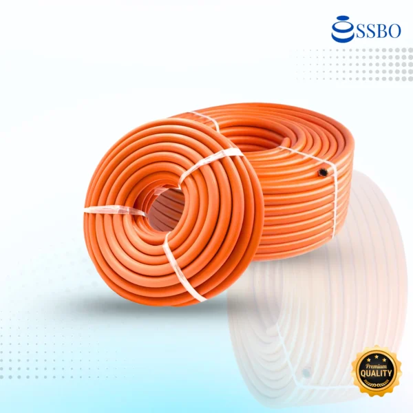 Selang gas 2 lapis warna orange, diameter 10 mm, aman dan fleksibel untuk sambungan kompor serta peralatan gas LPG.